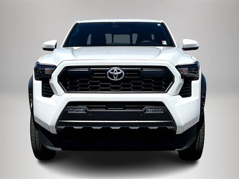 Used 2024 Toyota Tacoma TRD Off-Road image 3