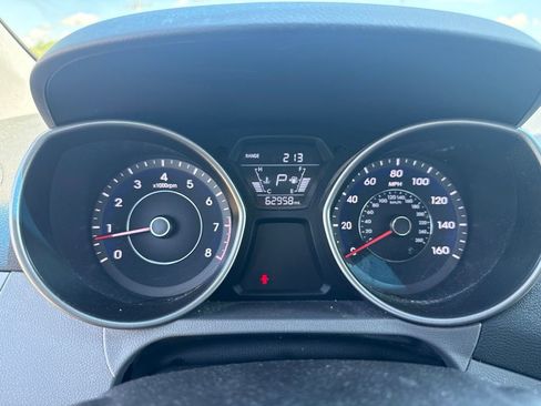 Used 2015 Hyundai Elantra SE FWD image 6