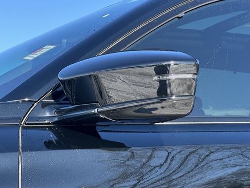 Used 2022 Acura MDX A-Spec image 11