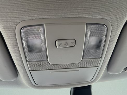 Used 2025 Kia Soul LX w/ LX Technology Package FWD image 20