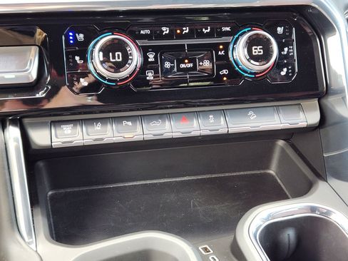 Used 2025 GMC Sierra 2500 Denali Ultimate AWD/4WD image 15