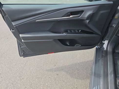 Used 2025 Toyota Camry SE w/ Multimedia Upgrade Package image 28