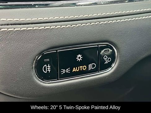 Used 2022 Bentley Flying Spur Plug-In Hybrid image 14