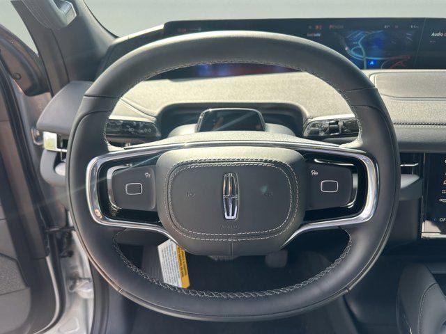 New 2026 Lincoln Navigator Reserve w/ Jet Appearance Package AWD/4WD image 14