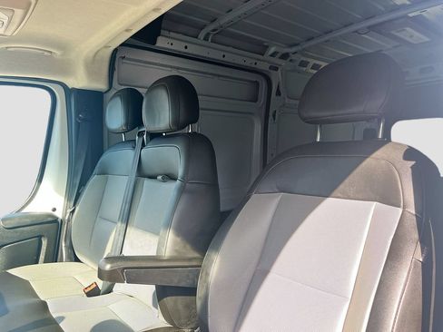 Used 2024 RAM ProMaster 2500 w/ Convenience Group FWD image 19