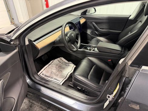 Used 2020 Tesla Model 3 Performance image 7