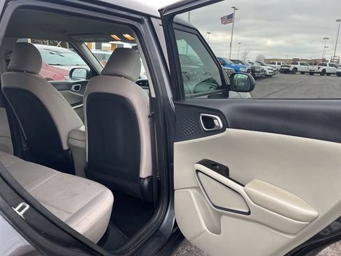 Used 2021 Kia Soul S FWD image 31