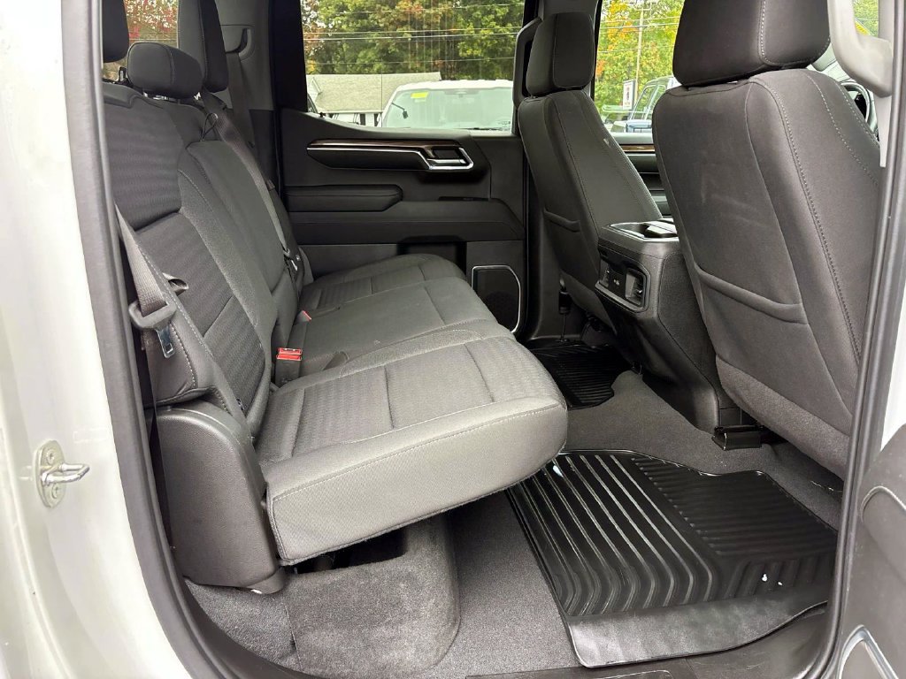 Used 2023 Chevrolet Silverado 1500 RST AWD/4WD image 17