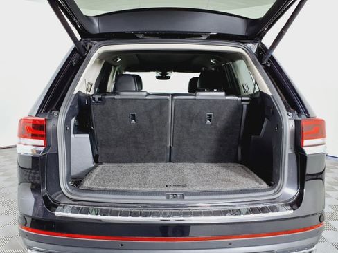 Used 2021 Volkswagen Atlas SEL Premium image 8
