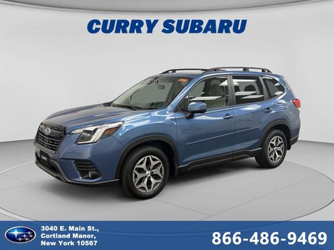 Used 2023 Subaru Forester Premium AWD/4WD image 1