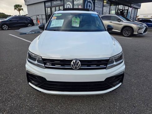 Used 2021 Volkswagen Tiguan SE R-Line image 2