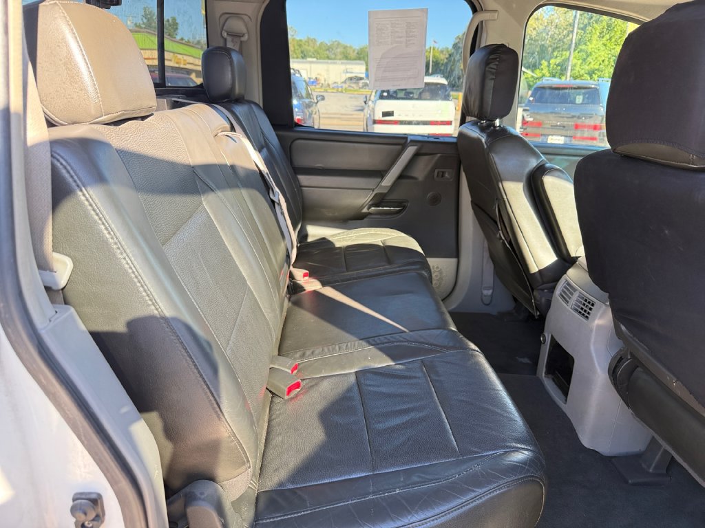 Used 2004 Nissan Titan LE w/ (NAV) Nissan Navigation Pkg AWD/4WD image 23