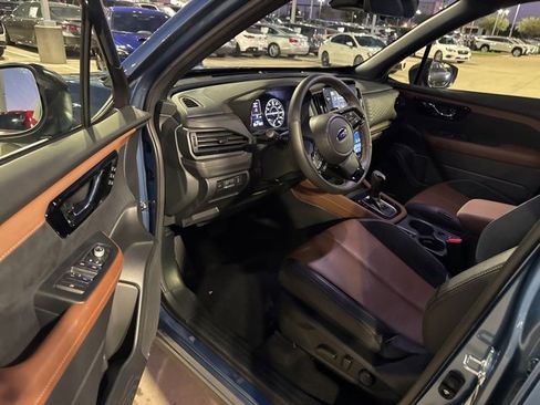 Used 2025 Subaru Forester Touring image 11