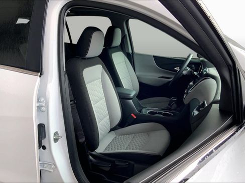 Used 2021 Chevrolet Equinox LT FWD image 9
