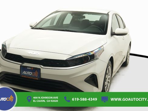 Used 2024 Kia Forte LX FWD image 1