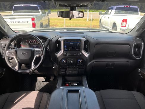 Used 2020 Chevrolet Silverado 1500 RST w/ Texas Edition RWD image 9