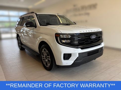 Certified 2025 Ford Expedition Active AWD/4WD image 5