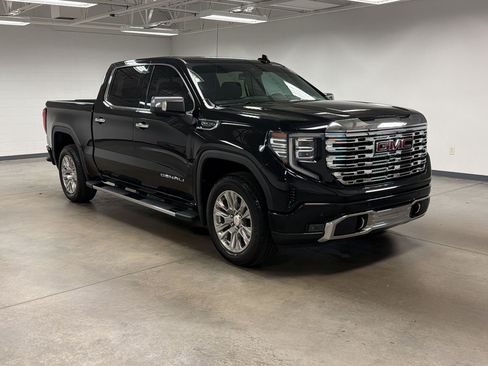 Used 2023 GMC Sierra 1500 Denali AWD/4WD image 6