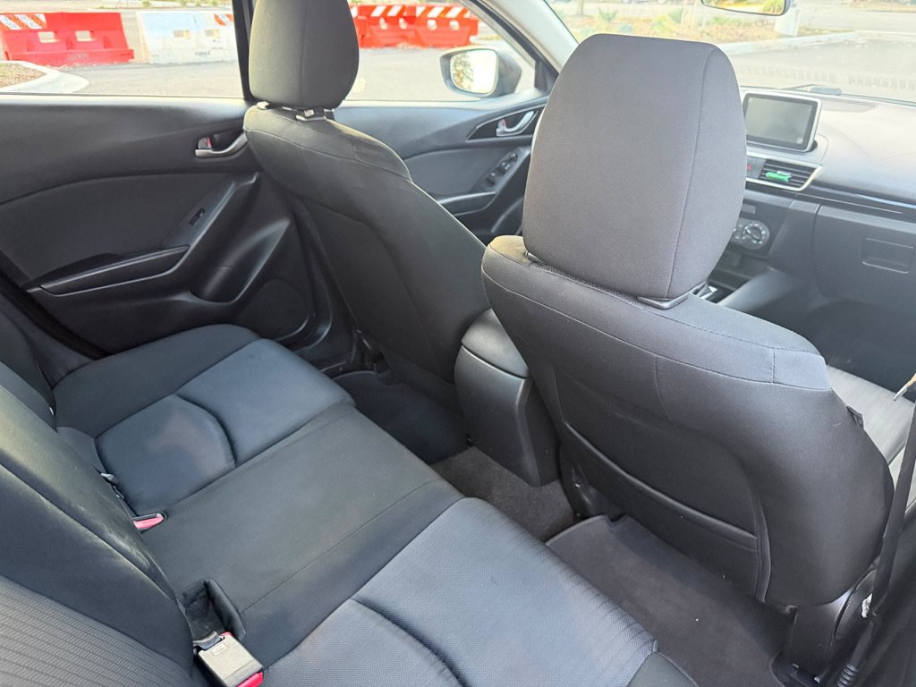 Used 2016 MAZDA MAZDA3 i Sport FWD image 15