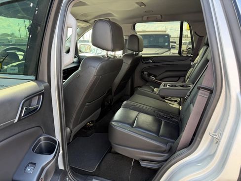 Used 2017 GMC Yukon SLT image 7