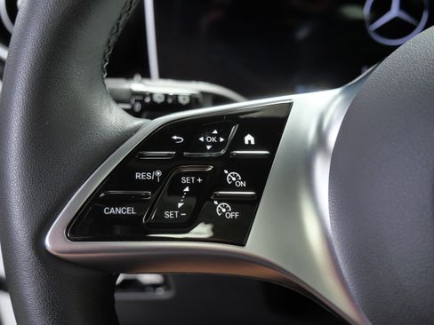 Certified 2026 Mercedes-Benz GLC 300 4MATIC image 26