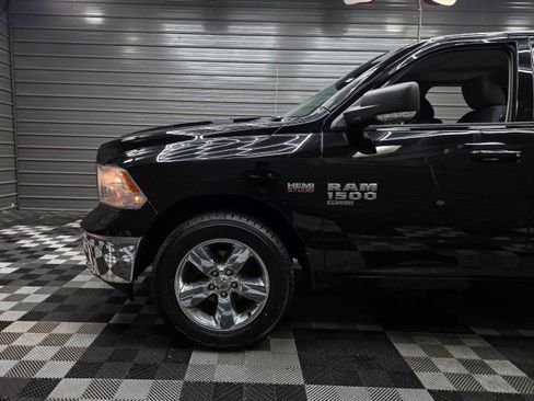 Used 2019 RAM 1500 Big Horn AWD/4WD image 38