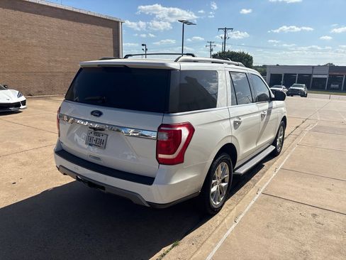 Used 2021 Ford Expedition XLT RWD image 4