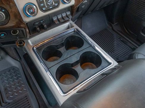 Used 2015 Ford F250 Platinum w/ FX4 Off-Road Package image 32