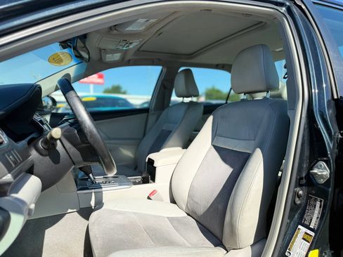 Used 2012 Toyota Camry XLE w/ Leather Pkg FWD image 26