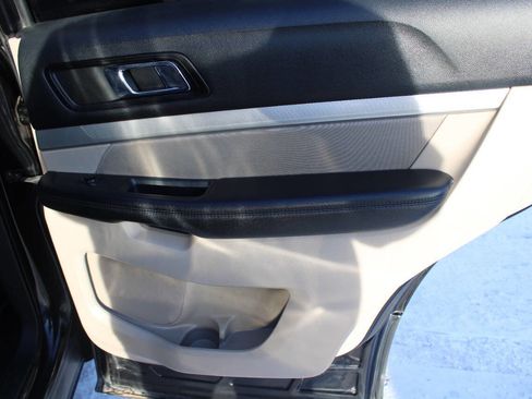 Used 2018 Ford Explorer FWD image 6