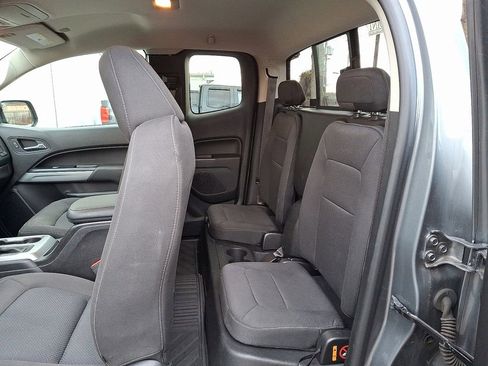 Used 2019 Chevrolet Colorado LT w/ LT Convenience Package image 10