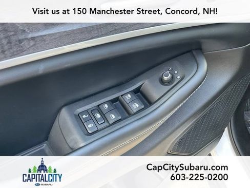 Used 2023 Jeep Grand Cherokee Limited AWD/4WD image 12