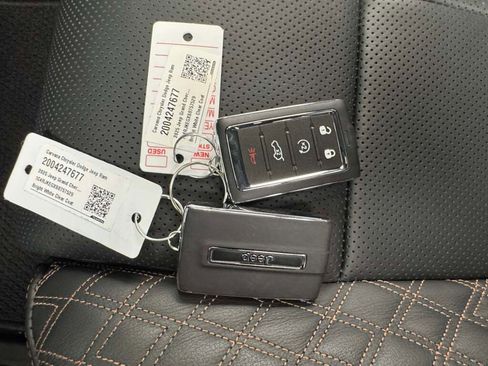 New 2025 Jeep Grand Cherokee L Summit w/ Luxury Tech Group V image 32