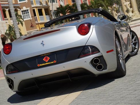 Used 2011 Ferrari California image 69