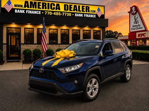Used 2019 Toyota RAV4 XLE w/ Convenience Package FWD image 22
