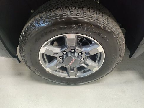 New 2026 GMC Sierra 2500 SLT w/ SLT Premium Package image 17