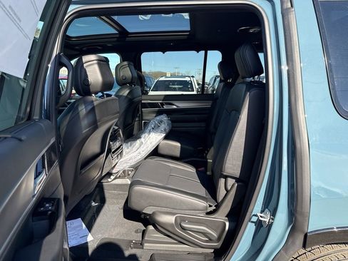 New 2026 Jeep Grand Wagoneer Limited image 25