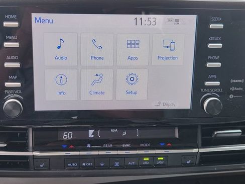 Used 2022 Toyota Sienna XLE FWD image 18