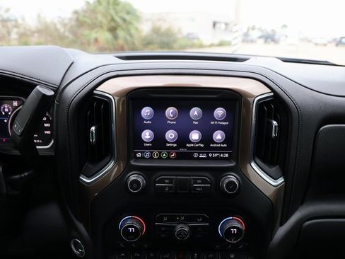 Used 2020 Chevrolet Silverado 1500 High Country w/ Technology Package image 16