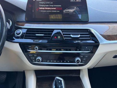 Used 2018 BMW 530e xDrive image 20