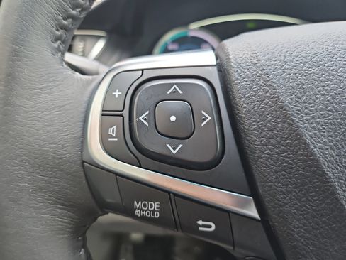 Used 2015 Toyota Camry XLE FWD image 28