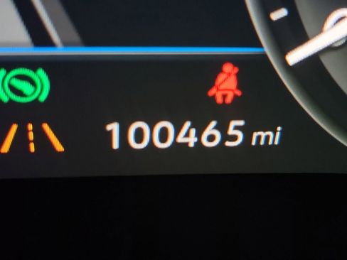 Used 2018 Volkswagen Golf R 4-Door image 19