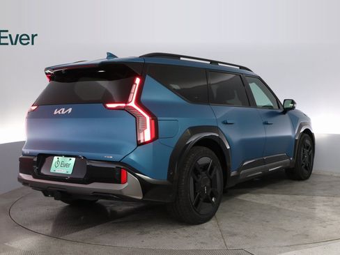 Used 2024 Kia EV9 GT-Line image 12