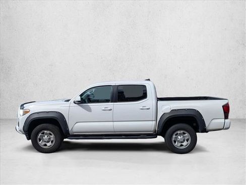 Used 2022 Toyota Tacoma SR w/ SR Convenience Package RWD image 9