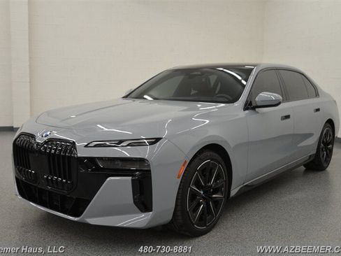 Used 2024 BMW 740i w/ M Sport Professional Package RWD image 4