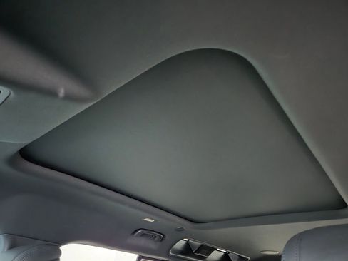 Used 2022 Land Rover Defender 110 X-Dynamic HSE image 12