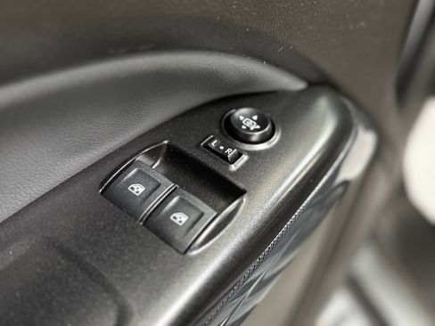 Used 2018 Chevrolet Colorado Z71 image 15