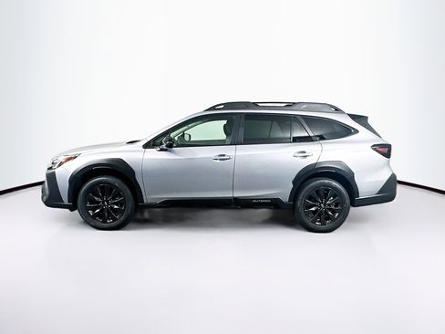 Used 2025 Subaru Outback Onyx Edition image 4