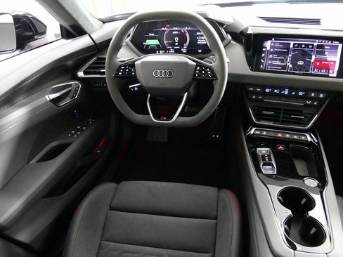 New 2026 Audi S e-tron GT Prestige image 28