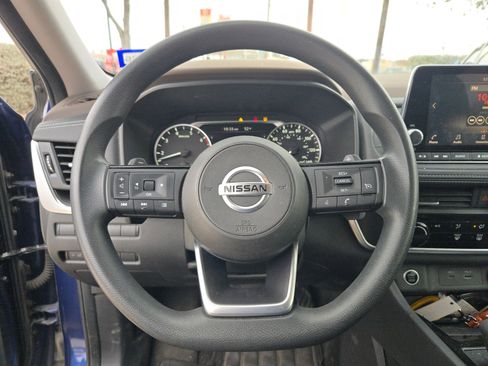 Used 2021 Nissan Rogue S image 6